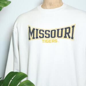 American Vintage Men's White and Black Sweatshirt